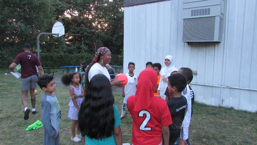 Outdoor SOS session with youth and mentors