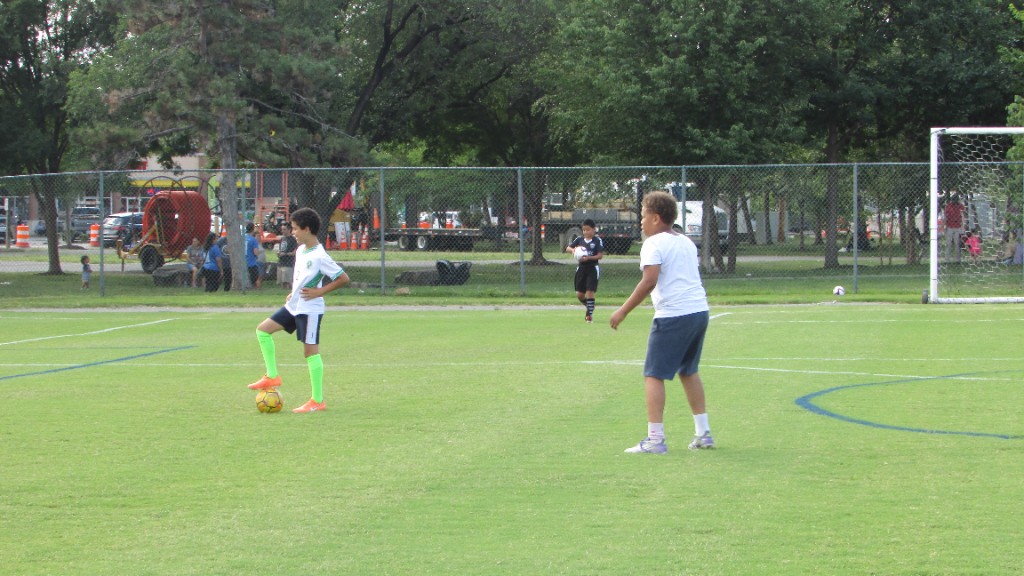 703 Warriors players at outdoor practice